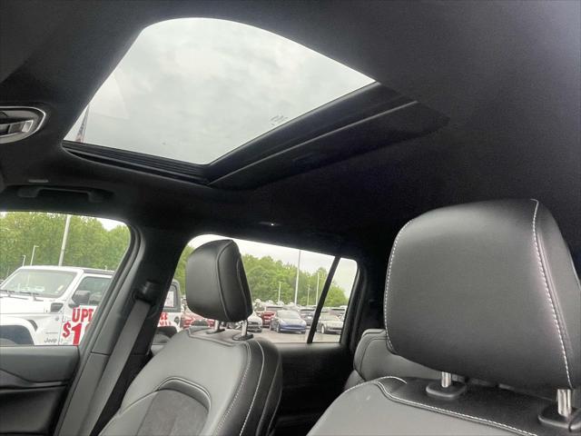 2025 Jeep Grand Cherokee GRAND CHEROKEE L ALTITUDE X 4X4