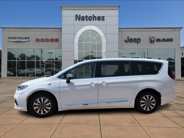 2023 Chrysler Pacifica Hybrid Limited