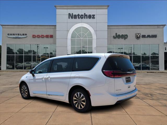 2023 Chrysler Pacifica Hybrid Limited