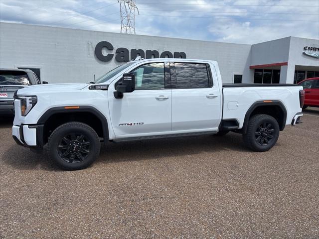 2024 GMC Sierra 2500HD 4WD Crew Cab Standard Bed AT4
