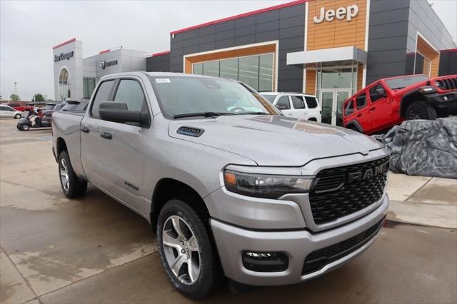 2025 RAM Ram 1500 RAM 1500 TRADESMAN QUAD CAB 4X4 64 BOX