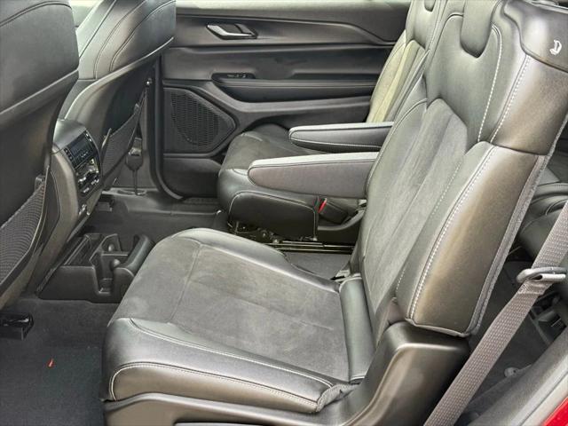 2024 Jeep Grand Cherokee L Altitude 4x2
