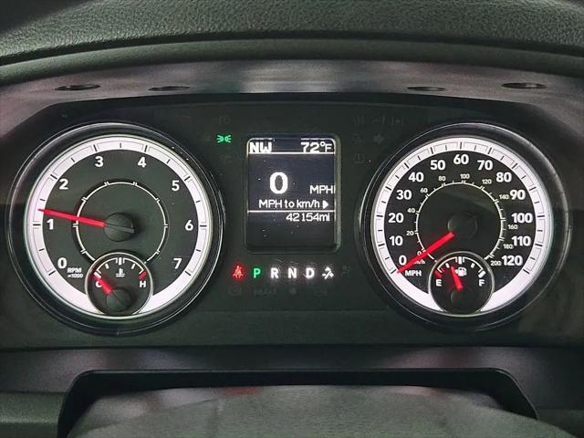 2024 Ram 1500 Classic Warlock Crew Cab 4x2 5'7" Box