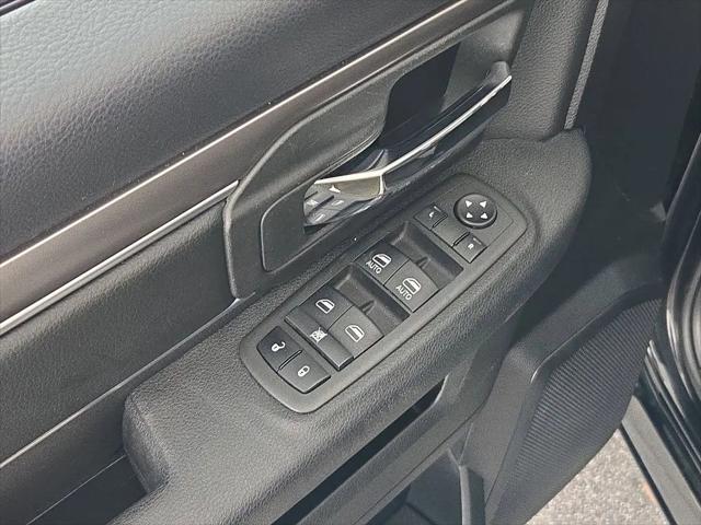 2024 Ram 1500 Classic Warlock Crew Cab 4x2 5'7" Box