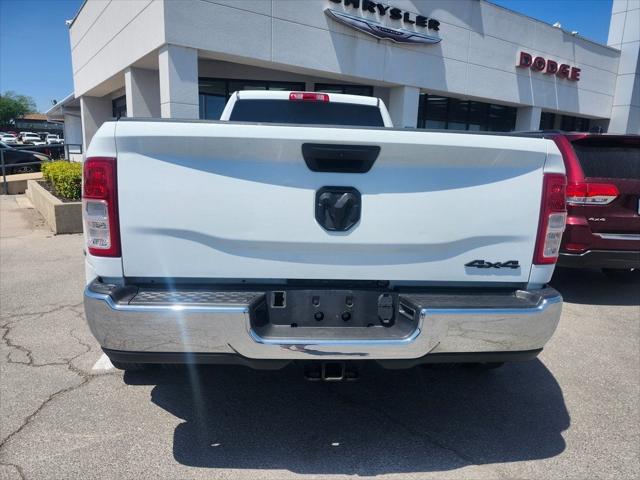 2022 RAM 3500 Big Horn Crew Cab 4x4 8 Box
