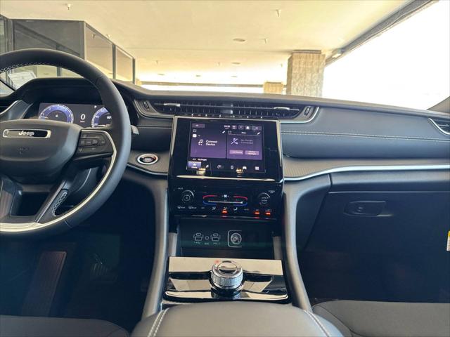 2025 Jeep Grand Cherokee L Laredo X 4x2