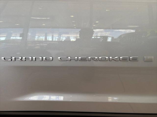 2025 Jeep Grand Cherokee L Laredo X 4x2