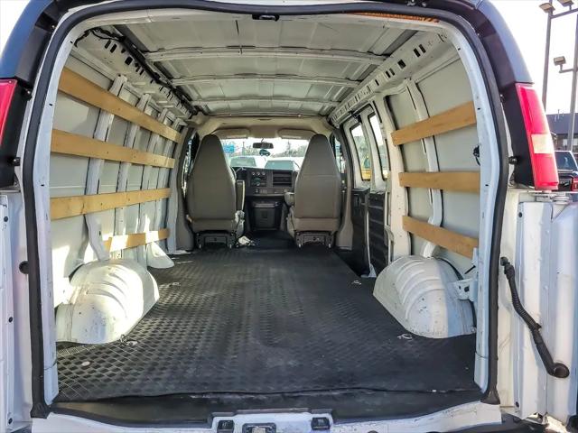 2022 GMC Savana Cargo RWD 2500 Regular Wheelbase Work Van