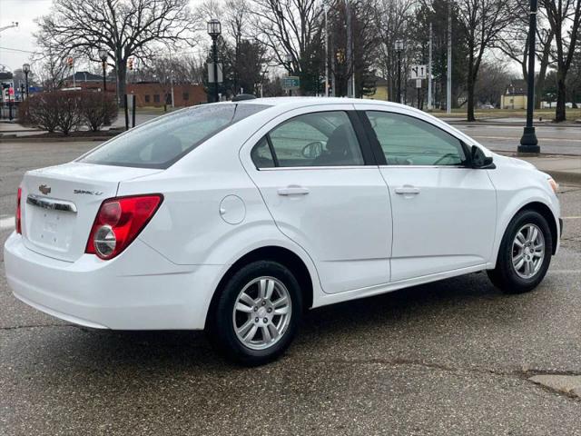 2016 Chevrolet Sonic LT Auto