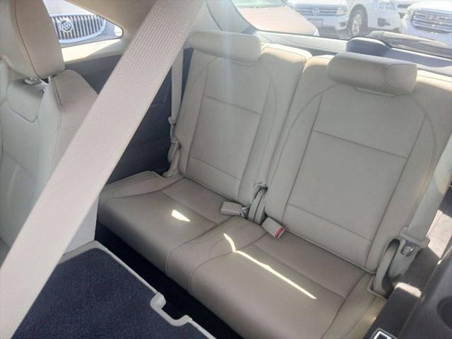 2017 Acura MDX w/Technology Package