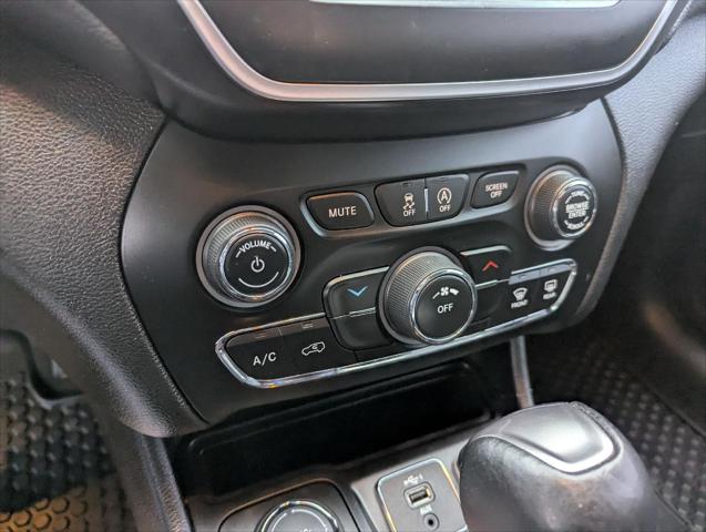 Used 2020 Jeep Cherokee For Sale in Jackson, MI