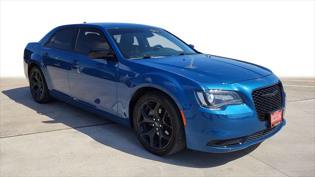 2022 Chrysler 300 Touring