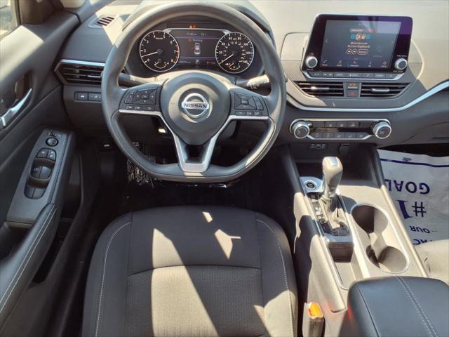 2022 Nissan Altima SV FWD