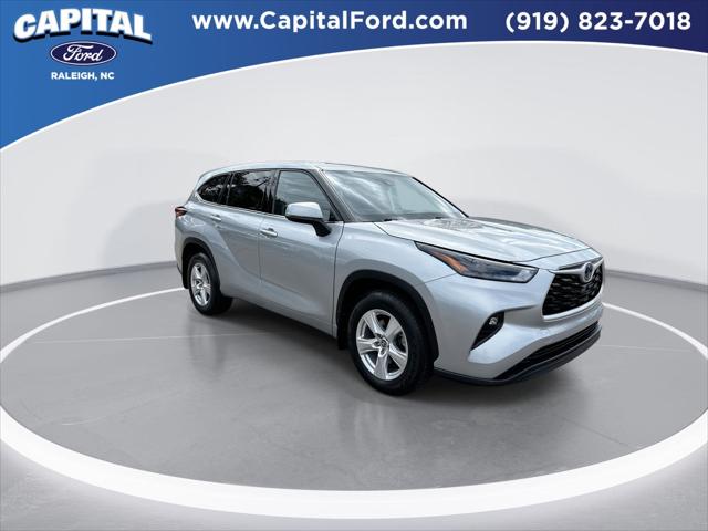 2022 Toyota Highlander LE