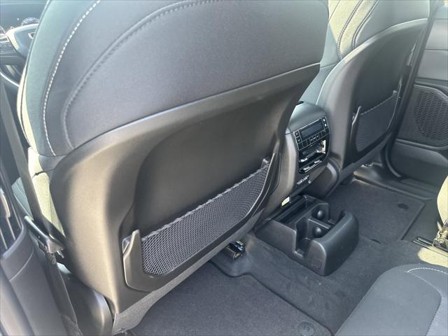 2025 Jeep Grand Cherokee L Laredo X 4x4