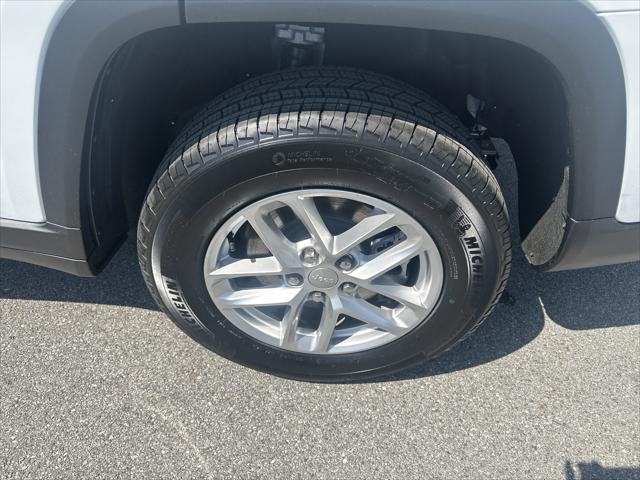 2025 Jeep Grand Cherokee L Laredo X 4x4
