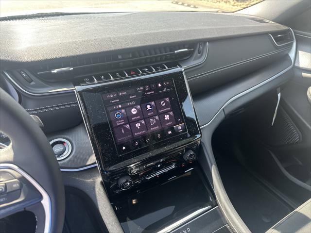 2025 Jeep Grand Cherokee L Laredo X 4x4
