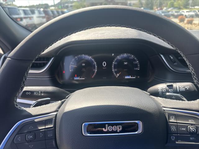 2025 Jeep Grand Cherokee L Laredo X 4x4