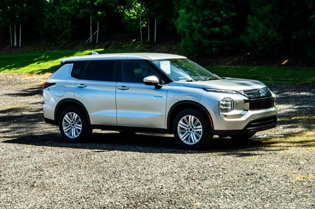 2025 Mitsubishi Outlander PHEV ES S-AWC