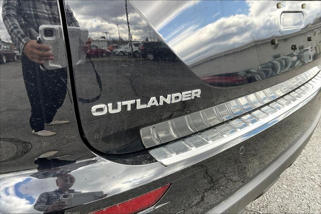 2025 Mitsubishi Outlander PHEV ES S-AWC