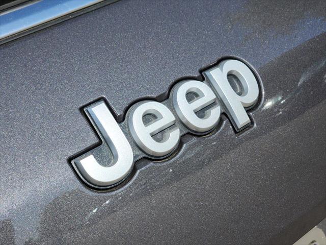 2025 Jeep Grand Cherokee L Laredo X 4x2