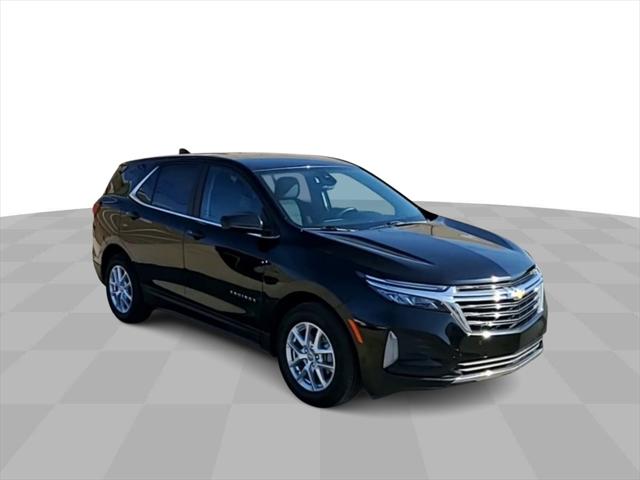 Used 2022 Chevrolet Equinox LT with VIN 3GNAXKEV9NL274038 for sale in Waterford, MI