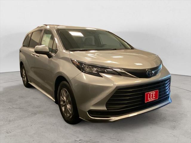 2025 Toyota Sienna LE
