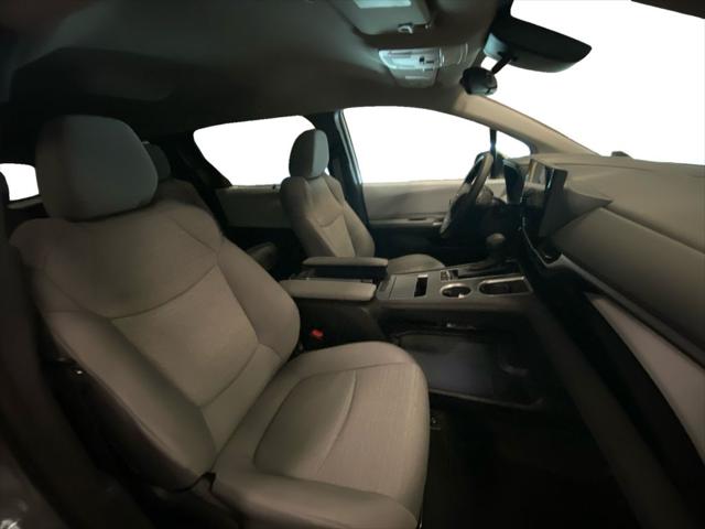 2025 Toyota Sienna LE