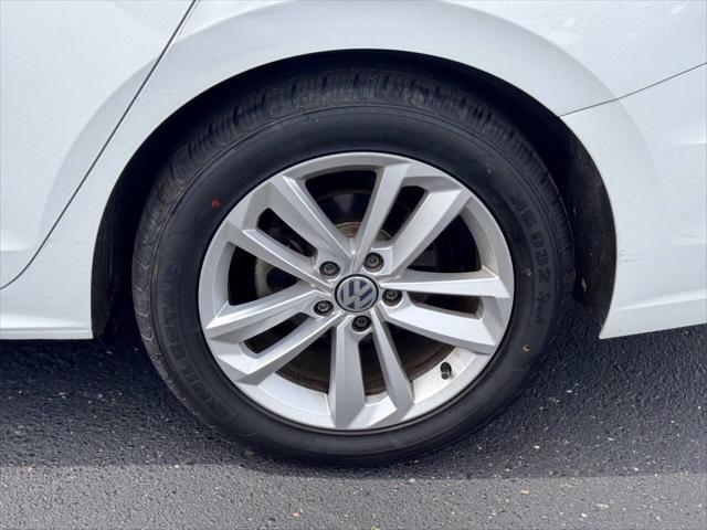2020 Volkswagen Passat 2.0T SE