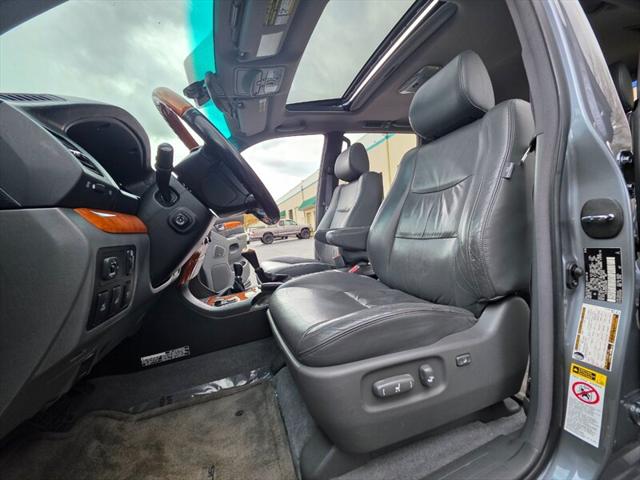 2006 Lexus GX 470 470 4X4 / V8 4.7L / 8-Passenger / Fully Loaded