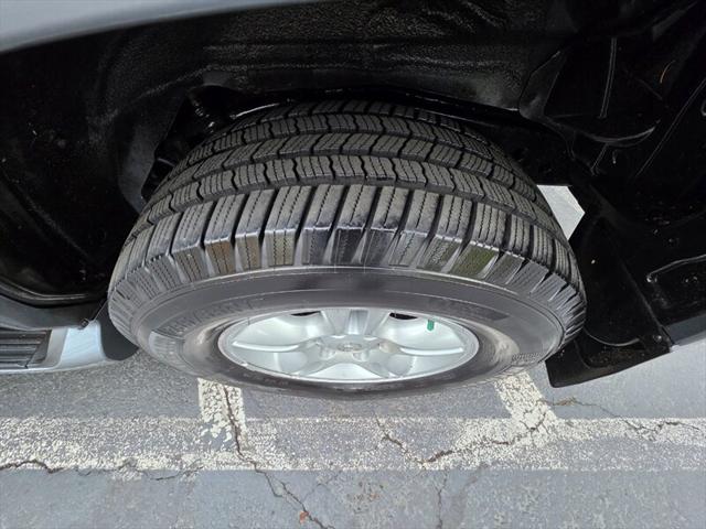 2006 Lexus GX 470 470 4X4 / V8 4.7L / 8-Passenger / Fully Loaded