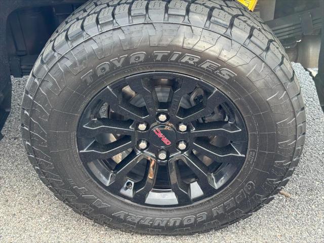 2022 GMC Sierra 1500 4WD Crew Cab Short Box AT4X