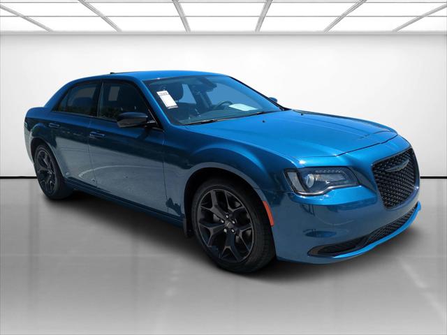 2023 Chrysler 300 Touring