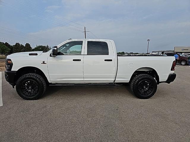 2017 RAM 2500 Tradesman Crew Cab 4x4 64 Box