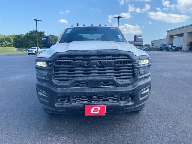 2025 RAM Ram 3500 Chassis Cab RAM 3500 TRADESMAN CREW CAB CHASSIS 4X4 60 CA