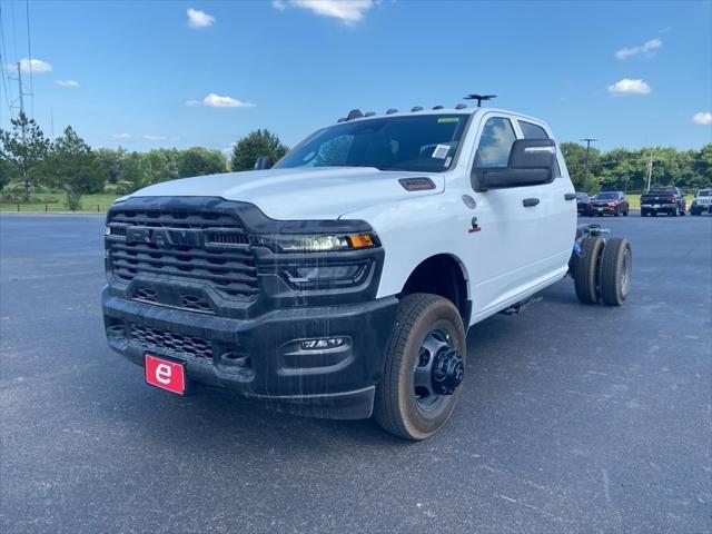 2025 RAM Ram 3500 Chassis Cab RAM 3500 TRADESMAN CREW CAB CHASSIS 4X4 60 CA
