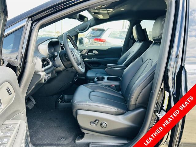 2025 Chrysler Pacifica PACIFICA SELECT