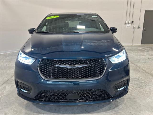 2022 Chrysler Pacifica Hybrid Limited
