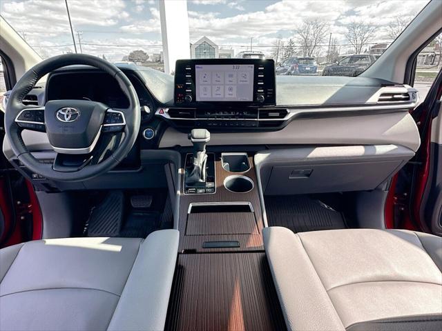 2022 Toyota Sienna XLE