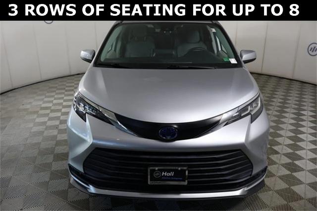 2021 Toyota Sienna LE