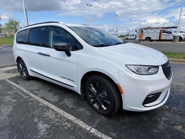 2023 Chrysler Pacifica Touring L AWD