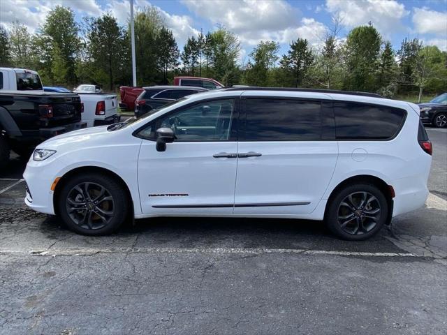2023 Chrysler Pacifica Touring L AWD