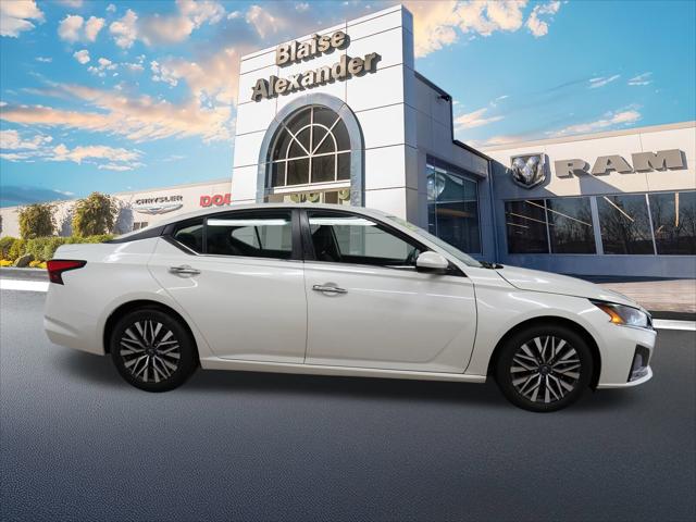 2023 Nissan Altima SV FWD