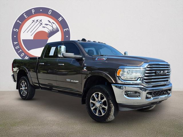 2020 RAM 2500 Laramie Longhorn Crew Cab 4X4 64 Box