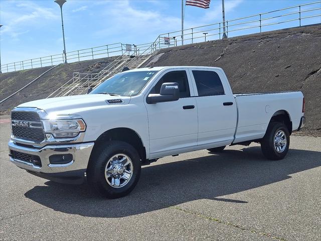 2023 RAM 2500 Tradesman Crew Cab 4x4 8 Box