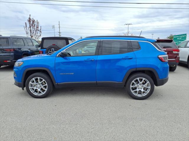 2024 Jeep Compass Latitude Lux FWD