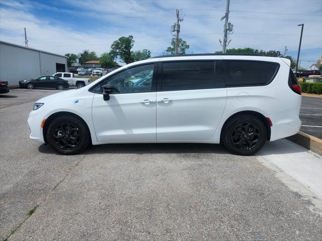 2025 Chrysler Pacifica Hybrid PACIFICA PLUG-IN HYBRID S APPEARANCE
