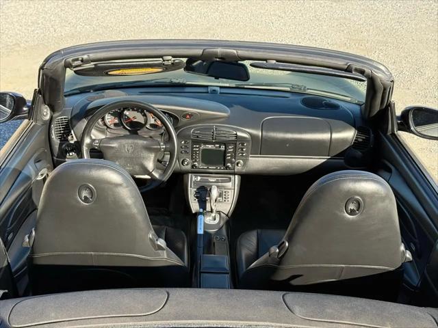 2001 Porsche 911 Carrera
