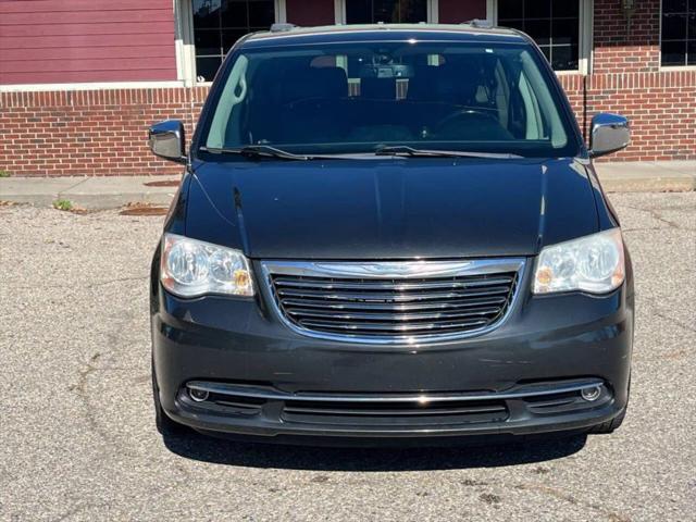2011 Chrysler Town & Country Touring-L