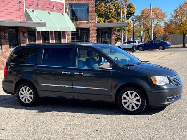 2011 Chrysler Town & Country Touring-L